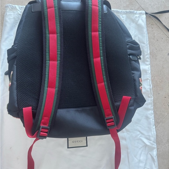 Gucci Black Backpack with Embroidered Tiger and Floral Design - Picture 2 of 4